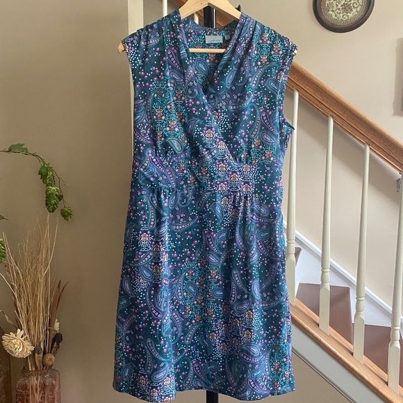 Athleta Dahlia Paisley Printed V-Neck Sleeveless Mini Dress Sz 10 - Picture 3 of 15